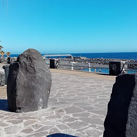 Casa Tina Piscina Privada * كانديلاريا