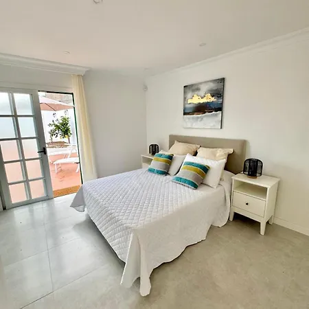 Casa Tina Piscina Privada كانديلاريا
